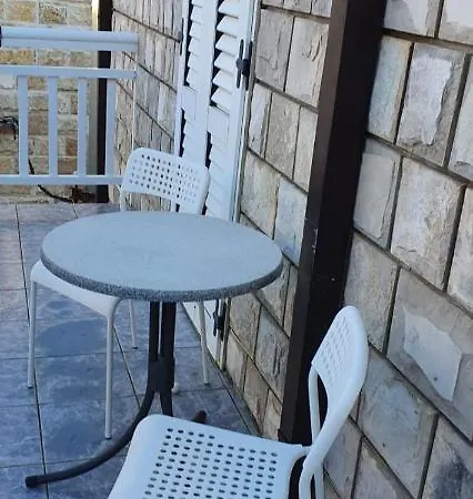 Apartman Leko *